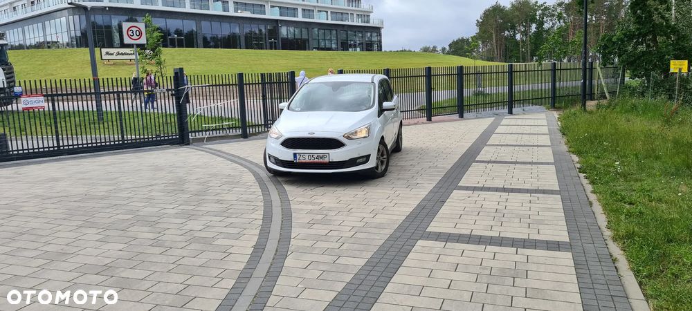 Ford Grand C-MAX - 10