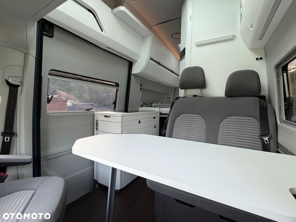 Volkswagen Grand California - 27