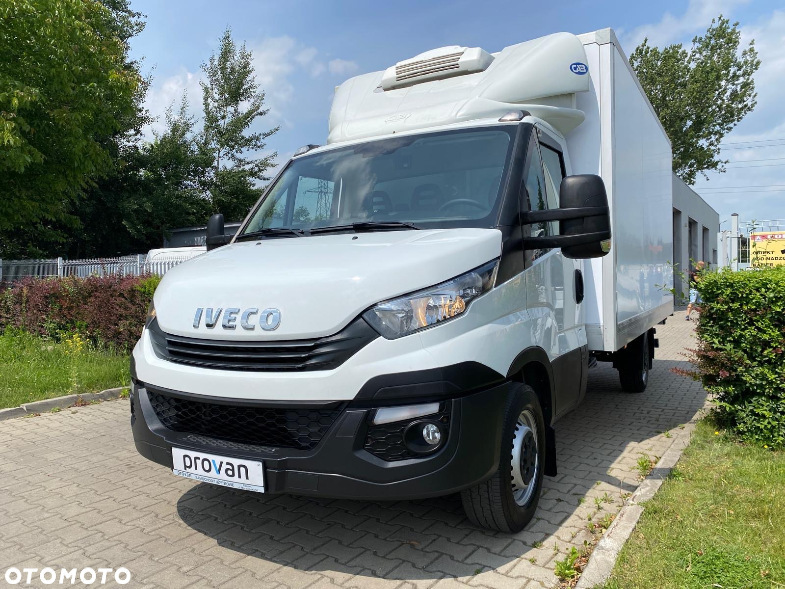 Iveco DAILY 35-160 HI-MATIC CHŁODNIA 8EP THERMO KING V300 MAX WINDA ZEPRO - 9
