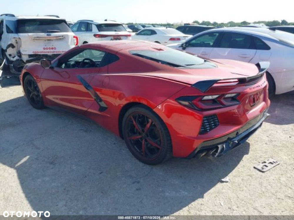 Chevrolet Corvette - 4