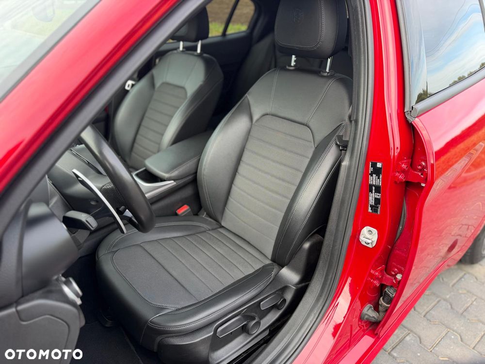 Alfa Romeo Giulia 2.0 Turbo Sprint - 13