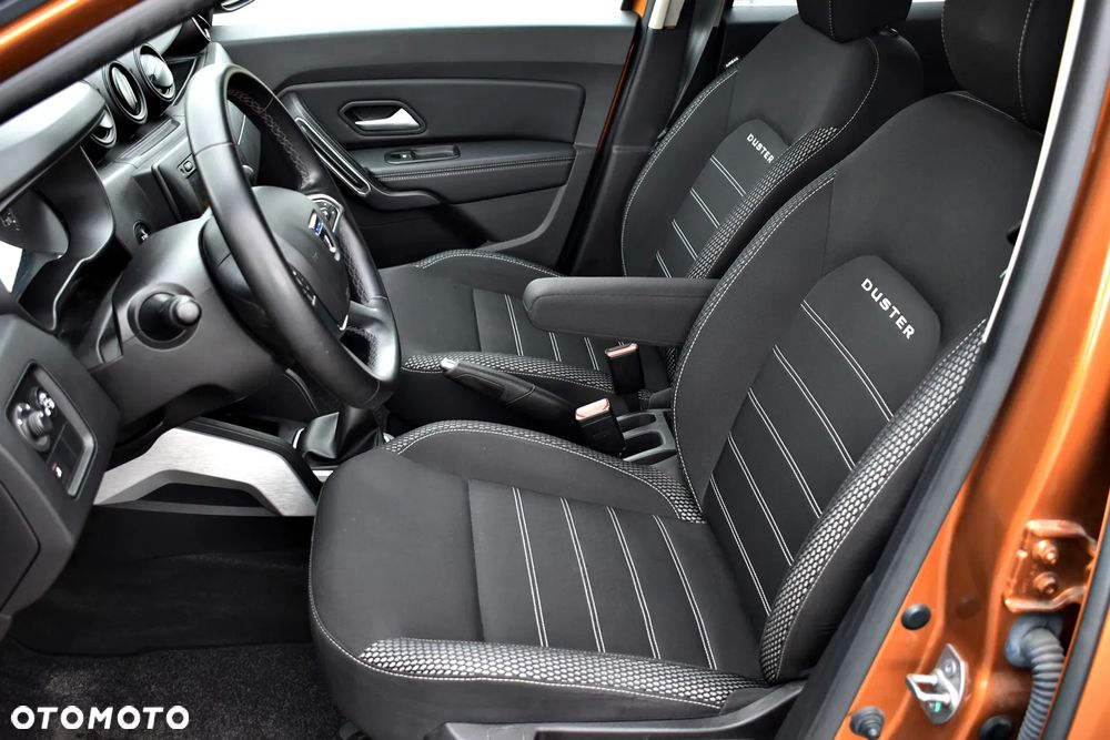 Dacia Duster 1.0 TCe SL Celebration - 16