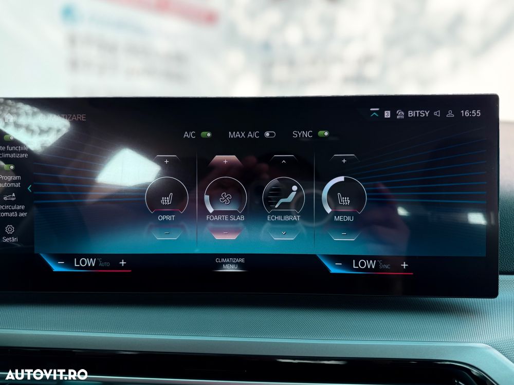 BMW Seria 3 318i Touring Aut. - 33