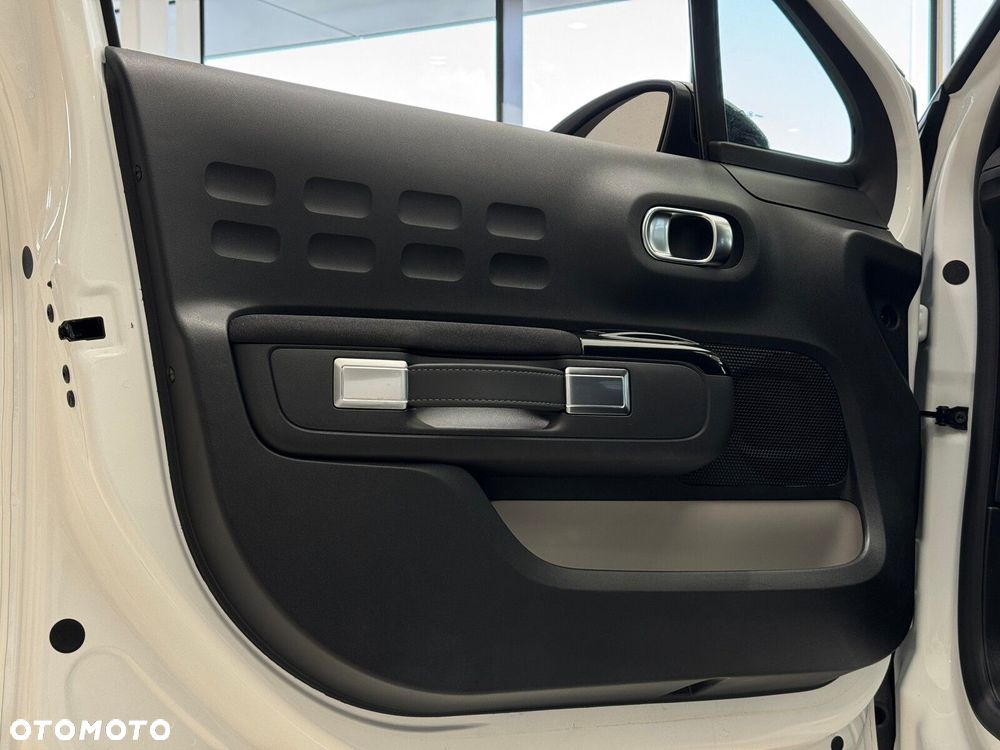 Citroën C3 1.2 PureTech Shine EAT6 - 12