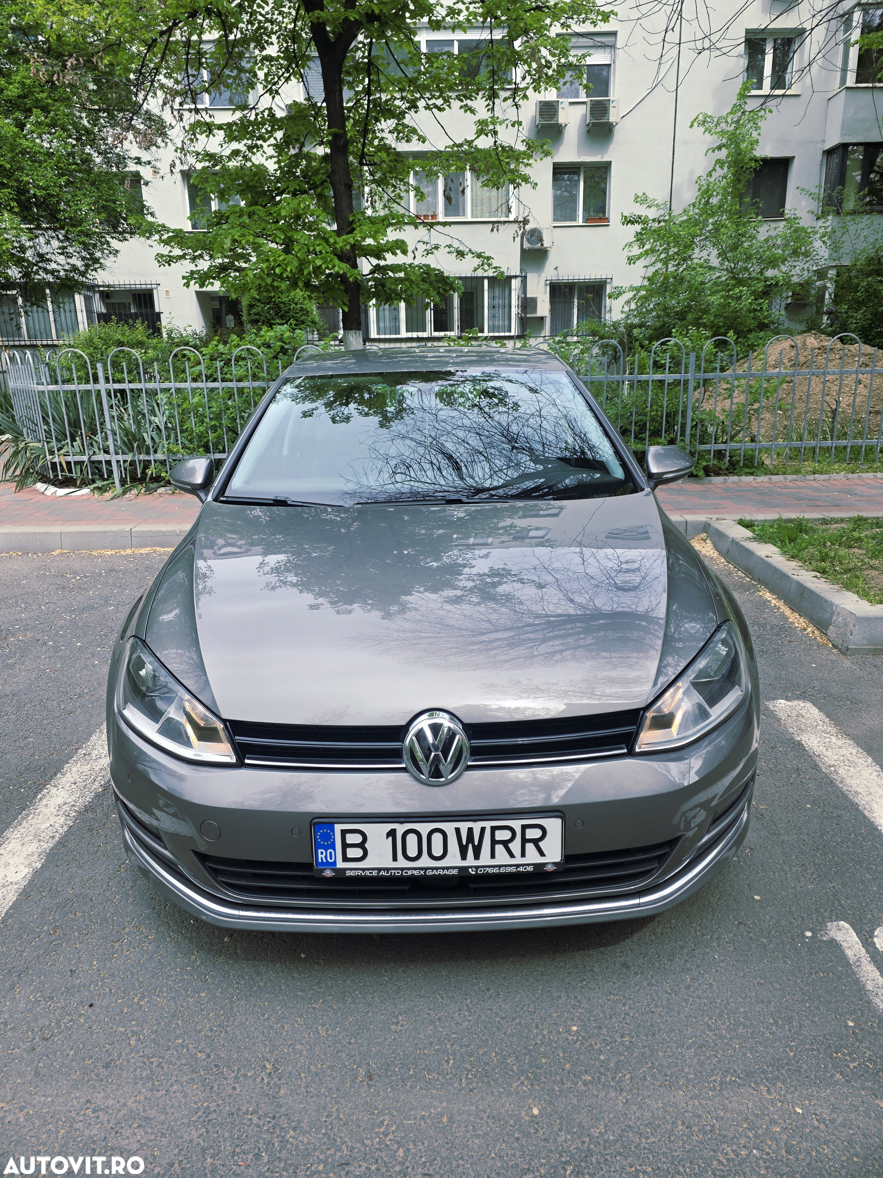 Volkswagen Golf 2.0 TDI DPF BMT DSG Comfortline - 2