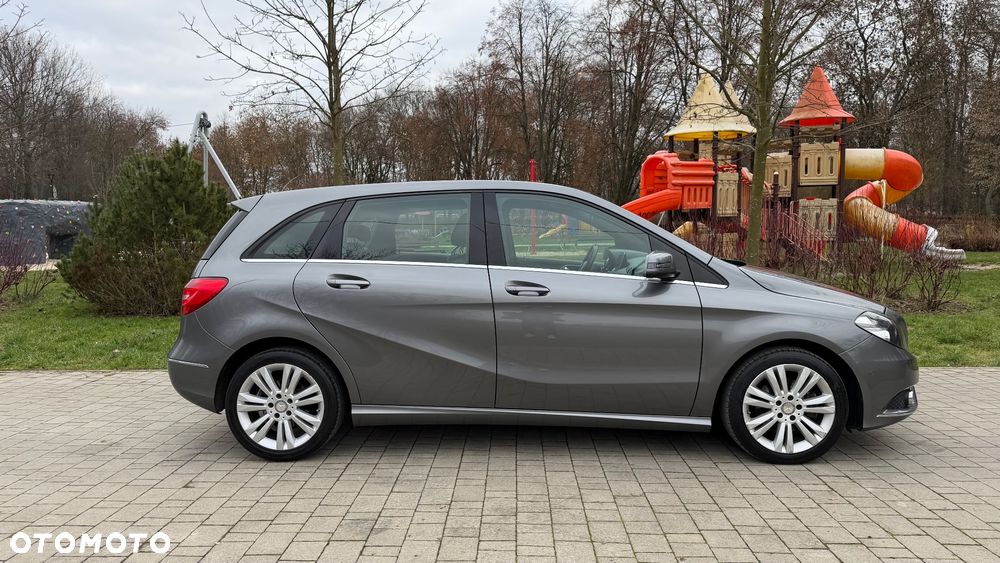 Mercedes-Benz Klasa B 180 (BlueEFFICIENCY) - 4
