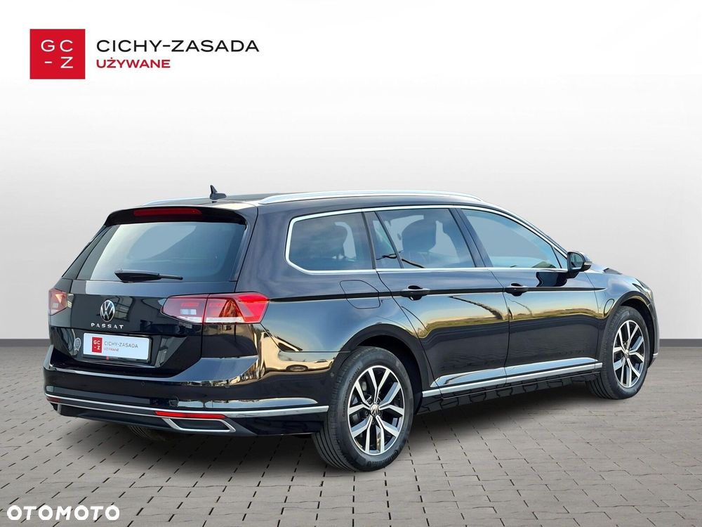 Volkswagen Passat 2.0 TDI Elegance DSG - 5