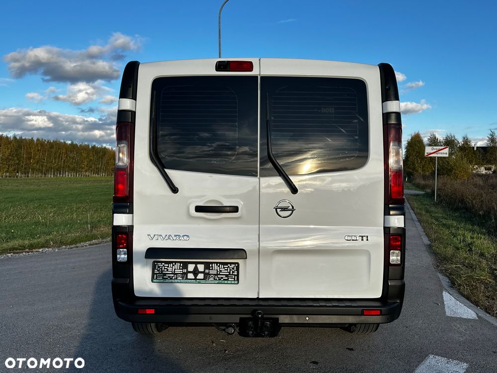 Opel Vivaro - 11