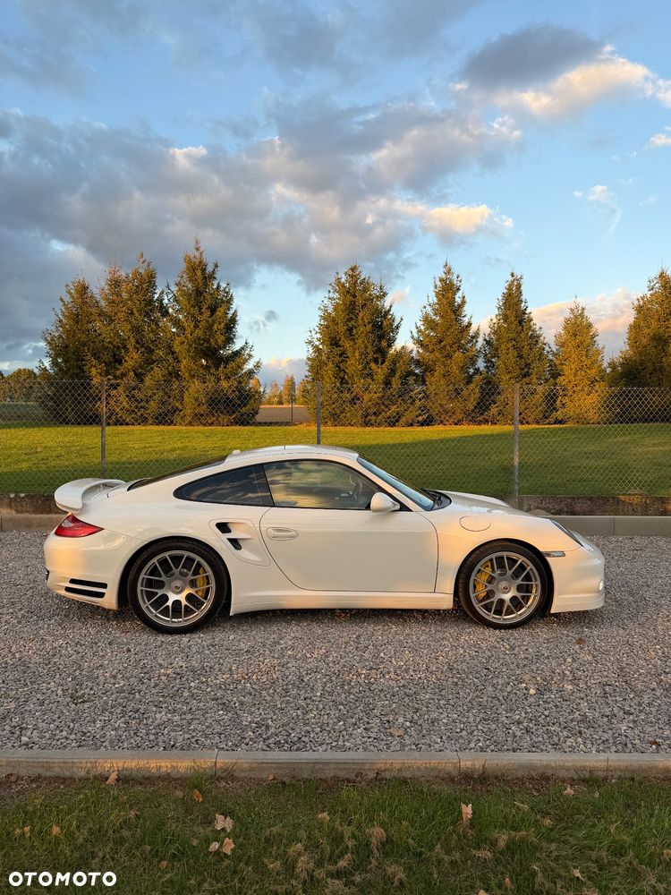 Porsche 911 Turbo S - 22