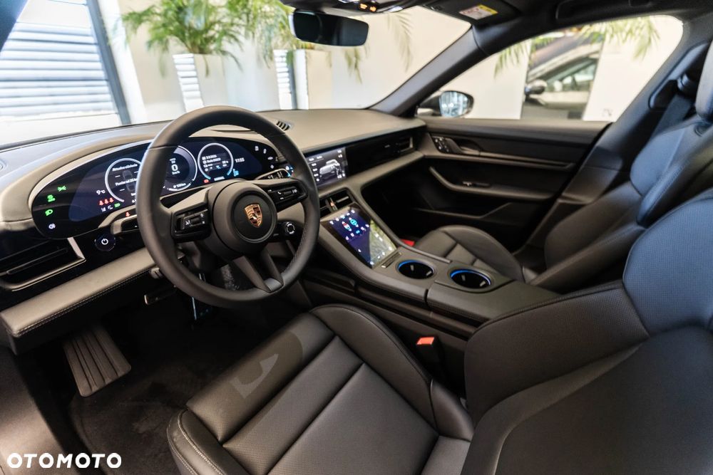 Porsche Taycan 105kWh 4S Black Edition - 8