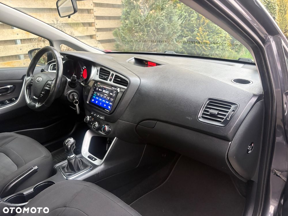 Kia Ceed - 21