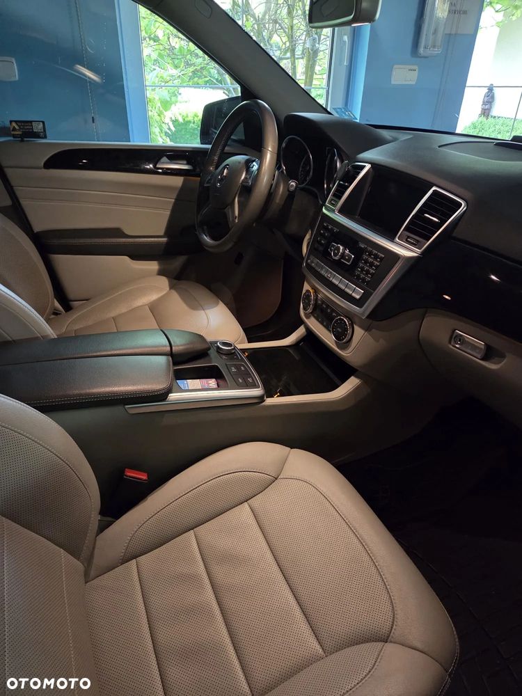Mercedes-Benz ML - 6