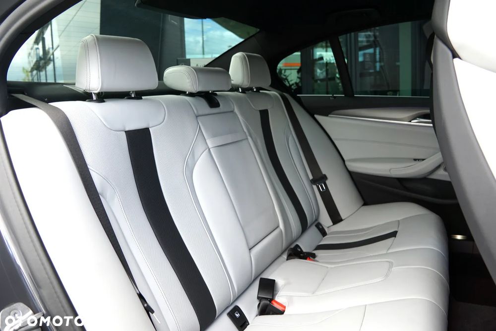 BMW M5 Standard - 28