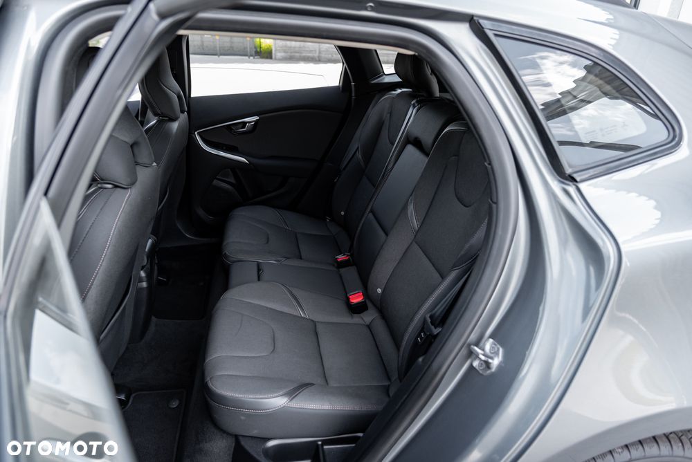 Volvo V40 Cross Country 2016