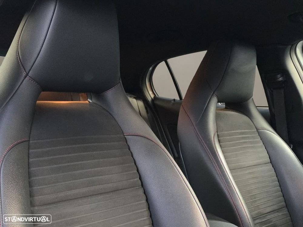Mercedes-Benz GLA 180 - 15