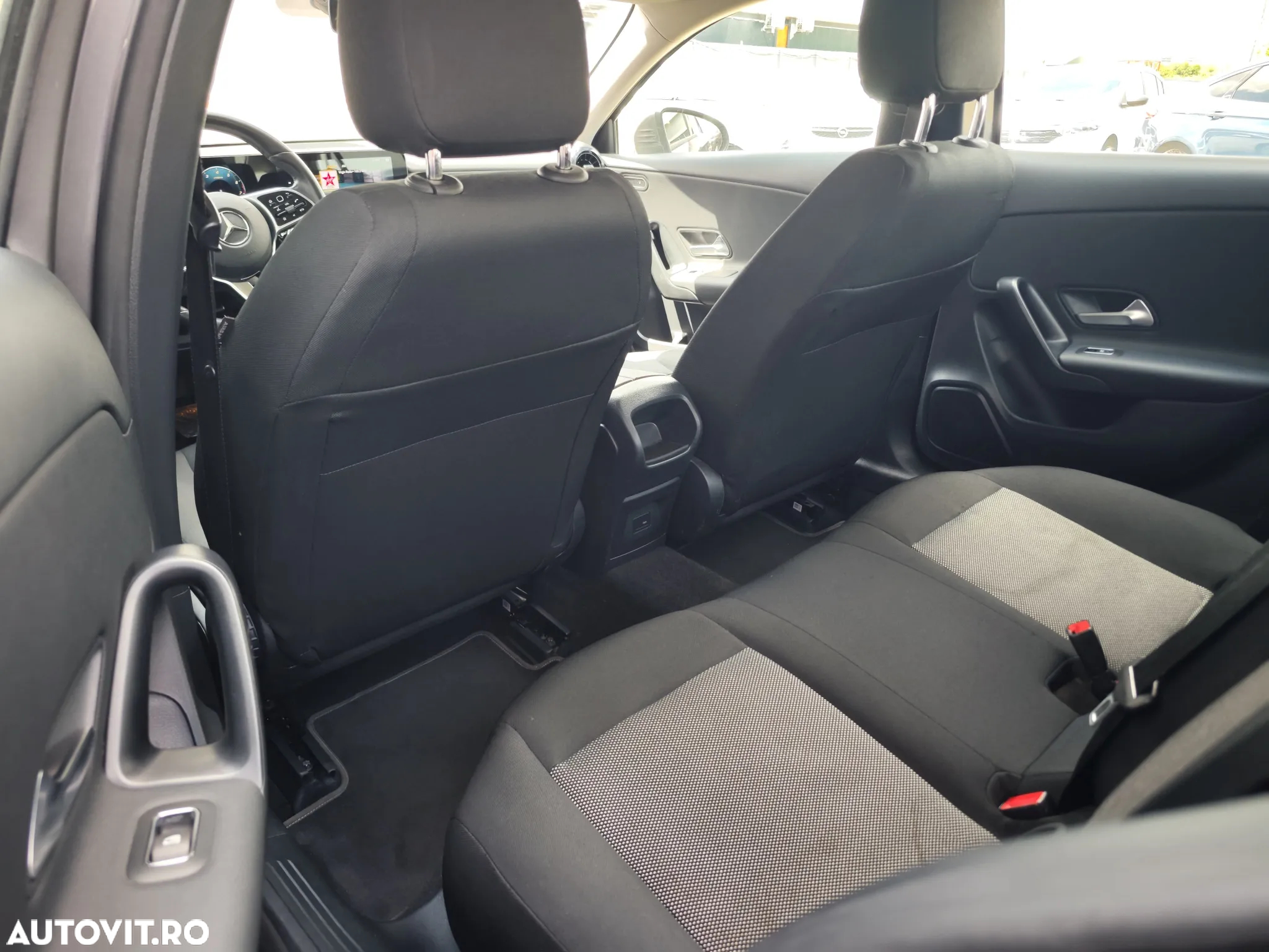 Mercedes-Benz A 180 7G-DCT - 17