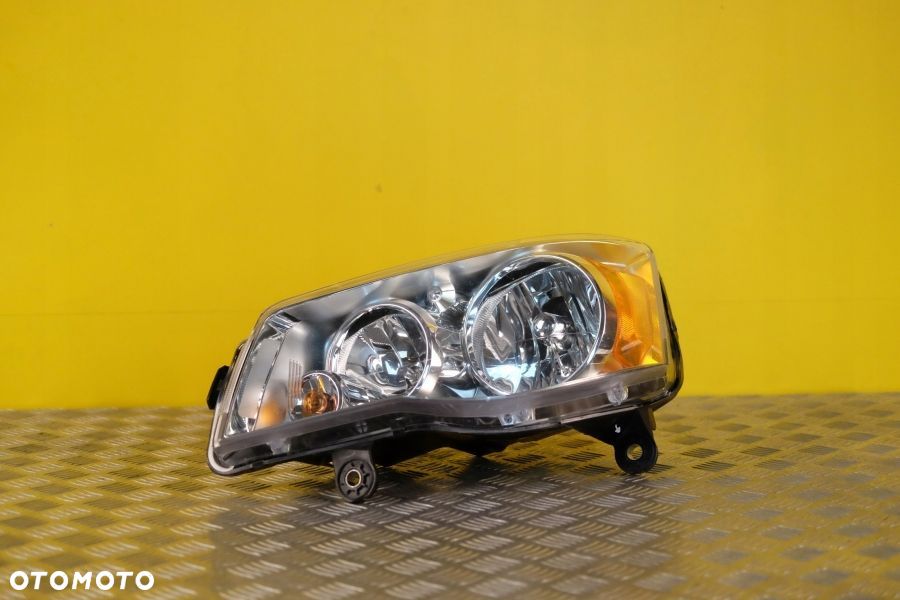 DODGE GRAND CARAVAN CHRYSLER VOYAGER TOWN COUNTRY 08- REFLEKTOR LAMPA L USA - 1