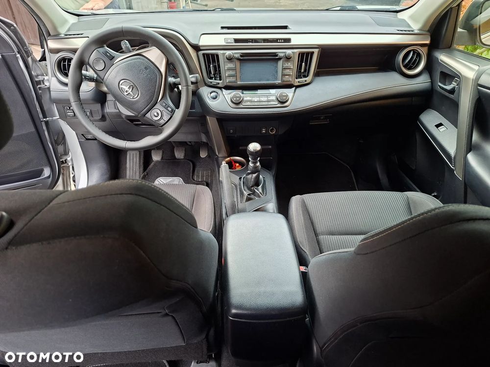 Toyota RAV4 2.0 D-4D Active 4x2 - 15