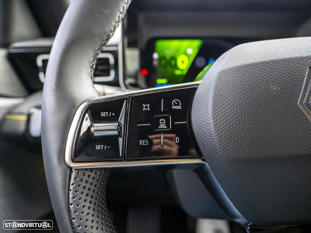 Renault 4 E-Tech 52 kWh Iconic Autonomia Conforto - 41