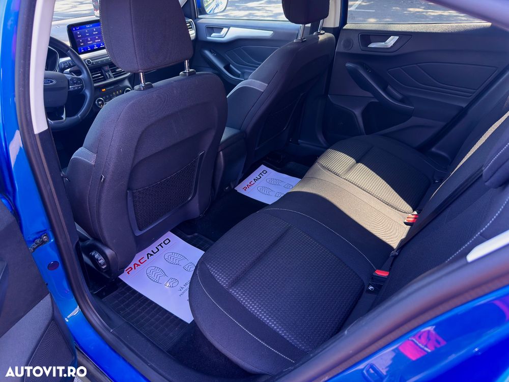 Ford Focus - 26