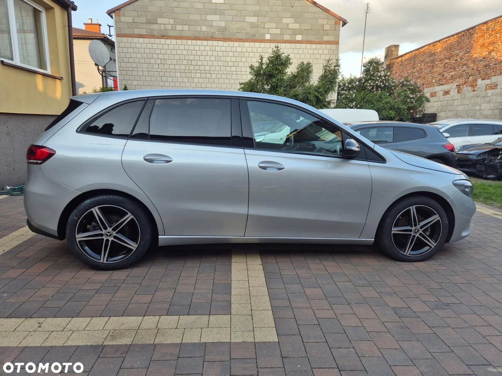 Mercedes-Benz Klasa B 200 d 4-Matic 8G-DCT - 13