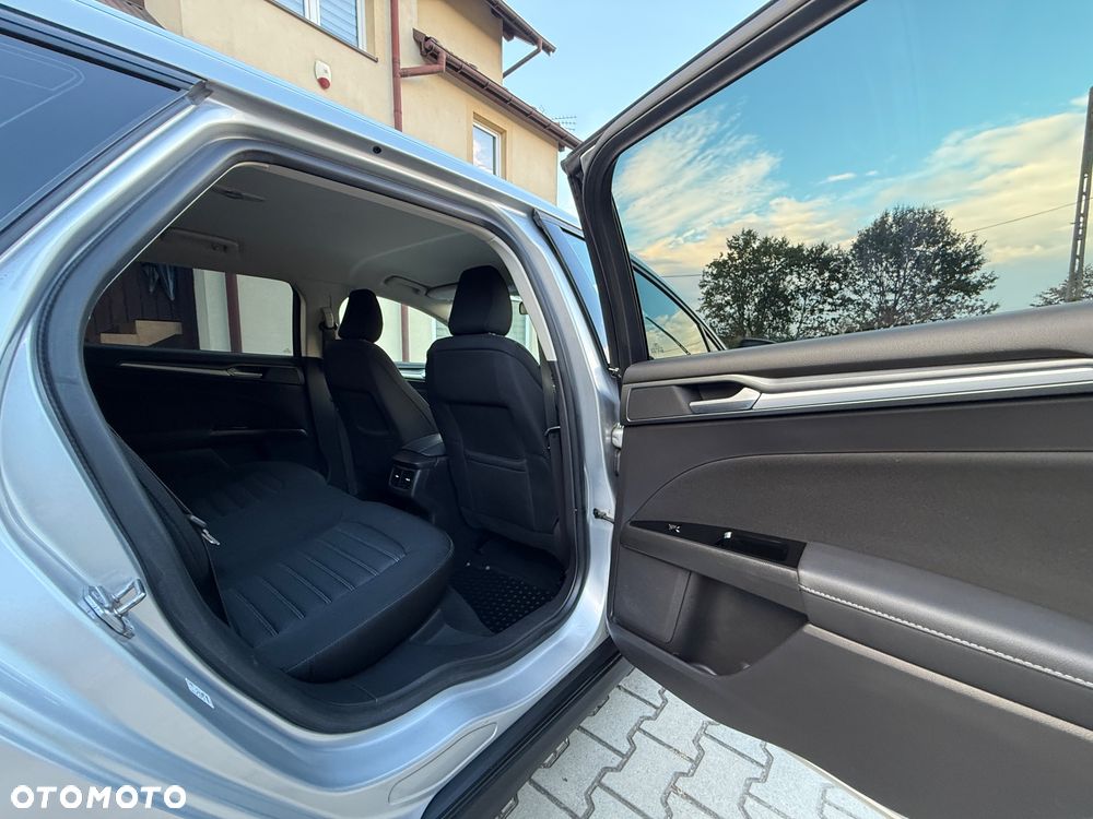 Ford Mondeo - 25