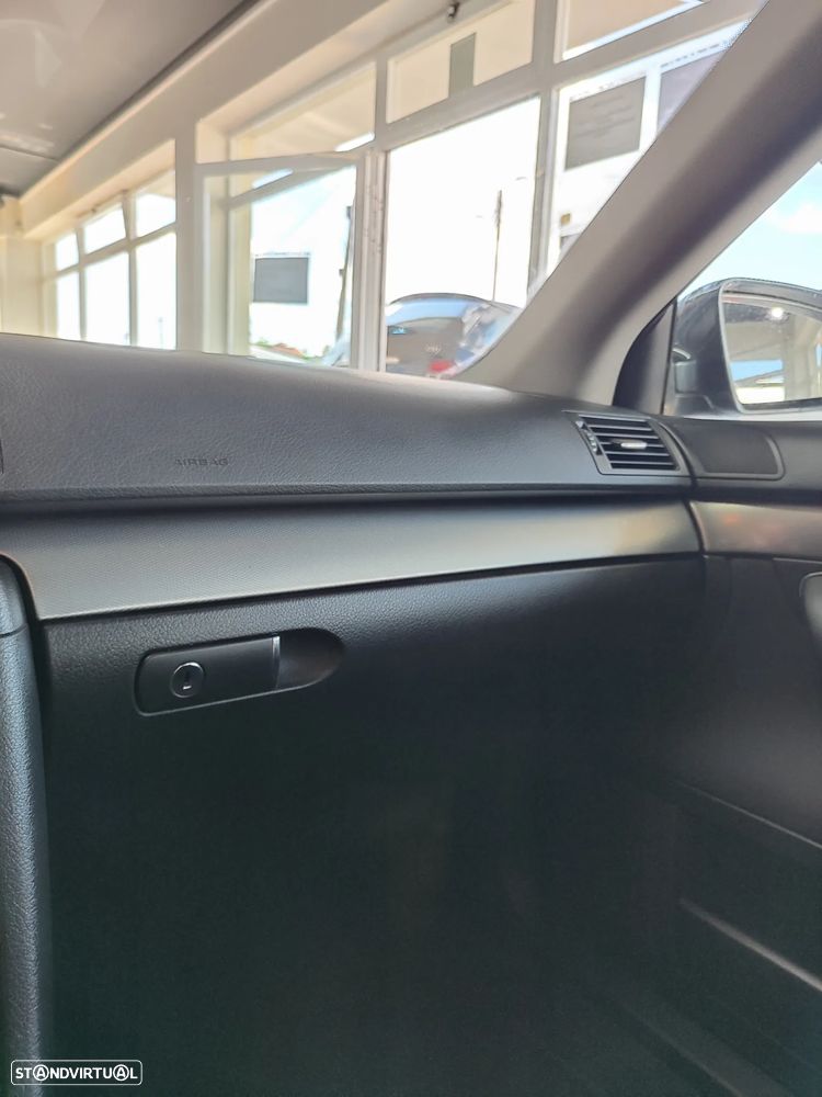 Audi A4 Avant 1.9 TDI m6 Exclusive - 34