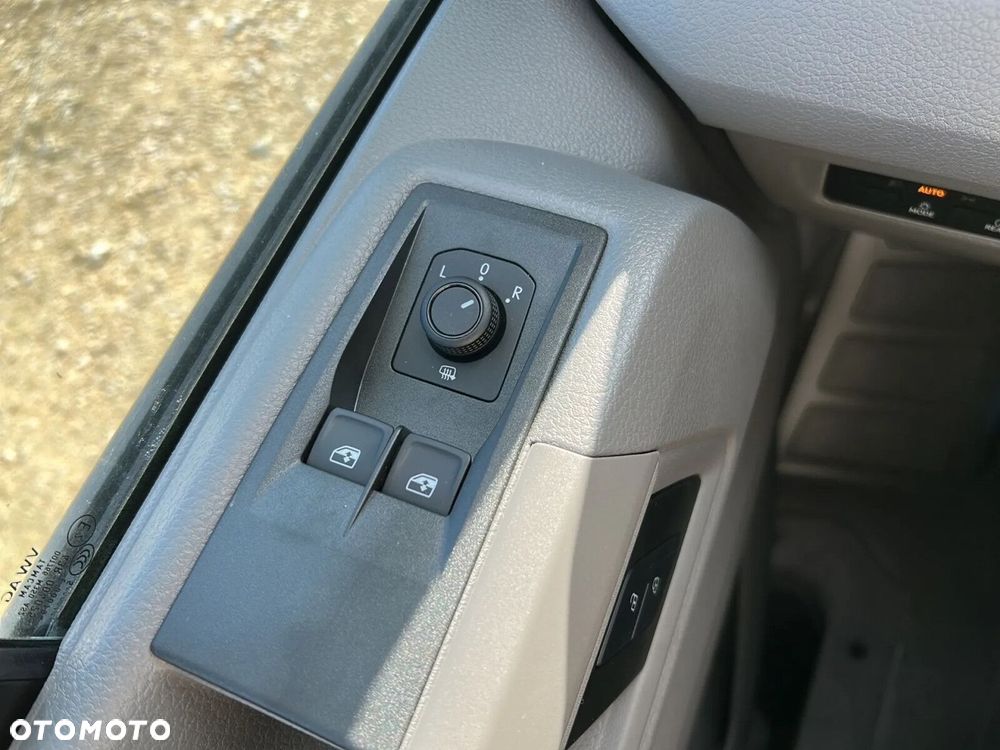 Volkswagen Crafter 35 Brygadówka/Fugron/AUTOMAT/L4H3, 2.0BiTDI 177KM, 4490mm, Wysoki dach, r.o. 4490 - 32