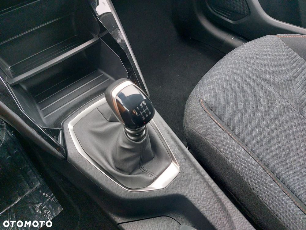 Peugeot 208 - 20