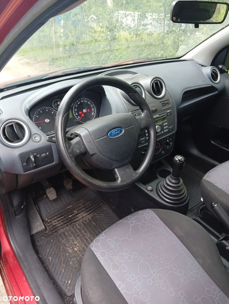 Ford Fiesta - 6