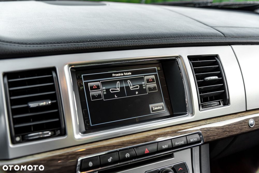 Jaguar XF 2.2 - 36