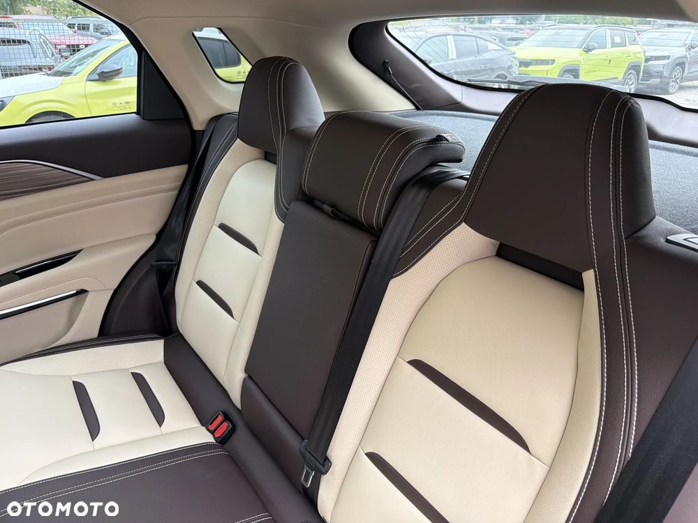 Bestune T77 1.5T Elegance DCT - 18