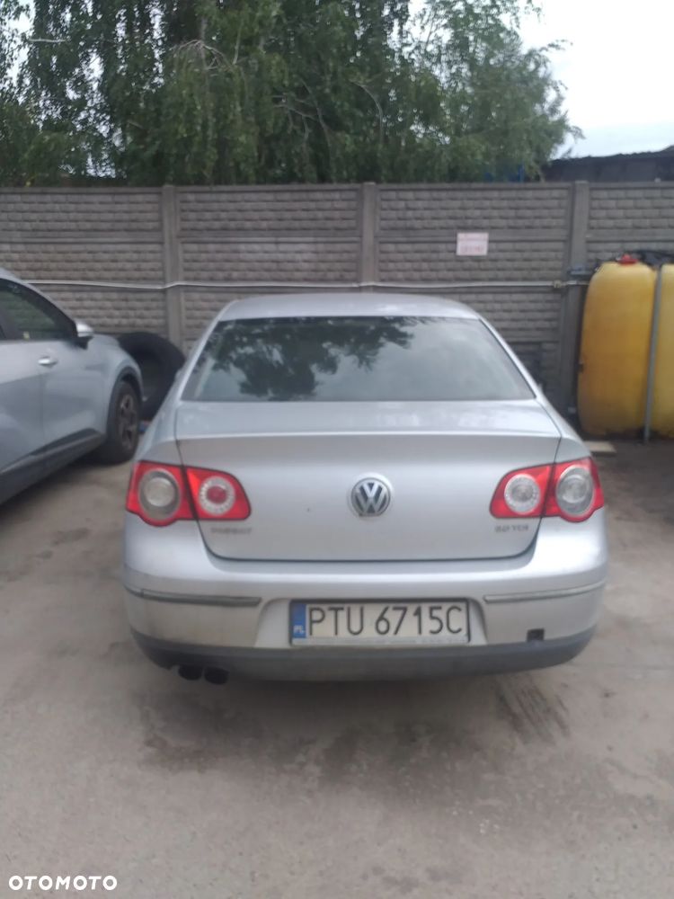 Auto na części - Volkswagen Passat diesel Silnik Skrzynia Drzwi Maska Klapa Błotnik Zderzak Lampa Szyba Klamka Lusterko Deska Kokpit - 2