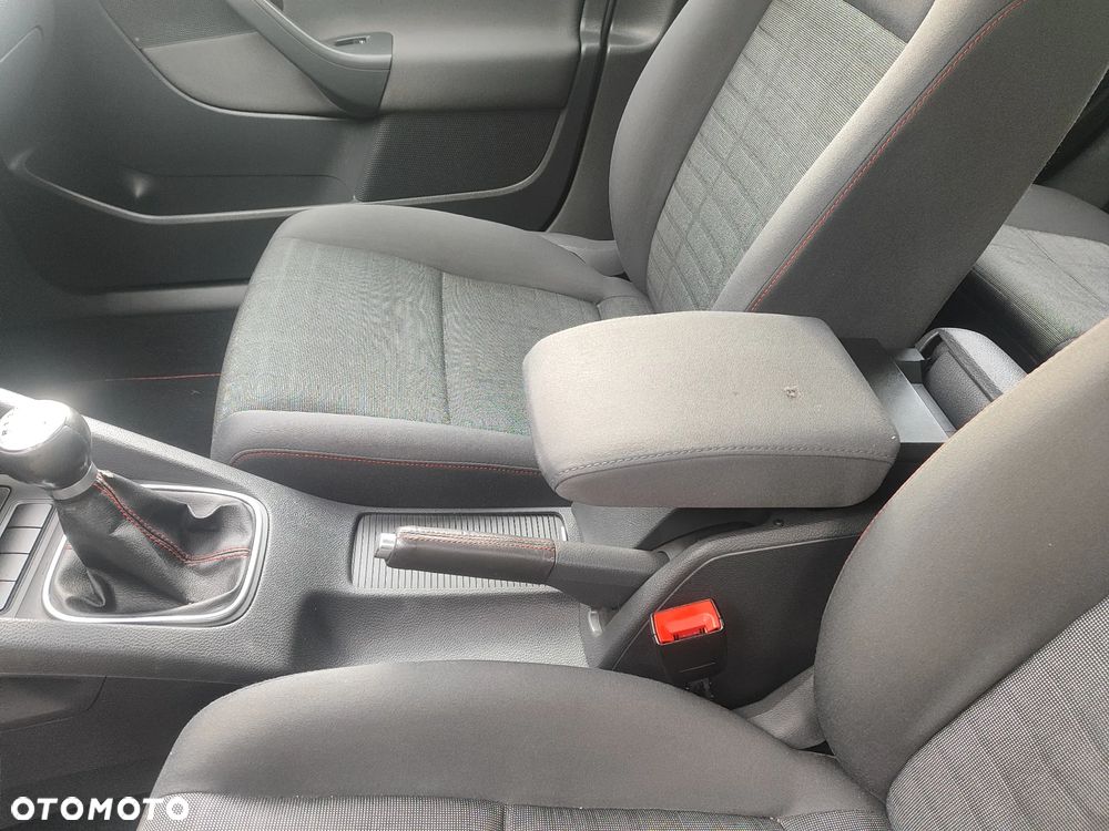 Volkswagen Golf 1.6 Goal - 23
