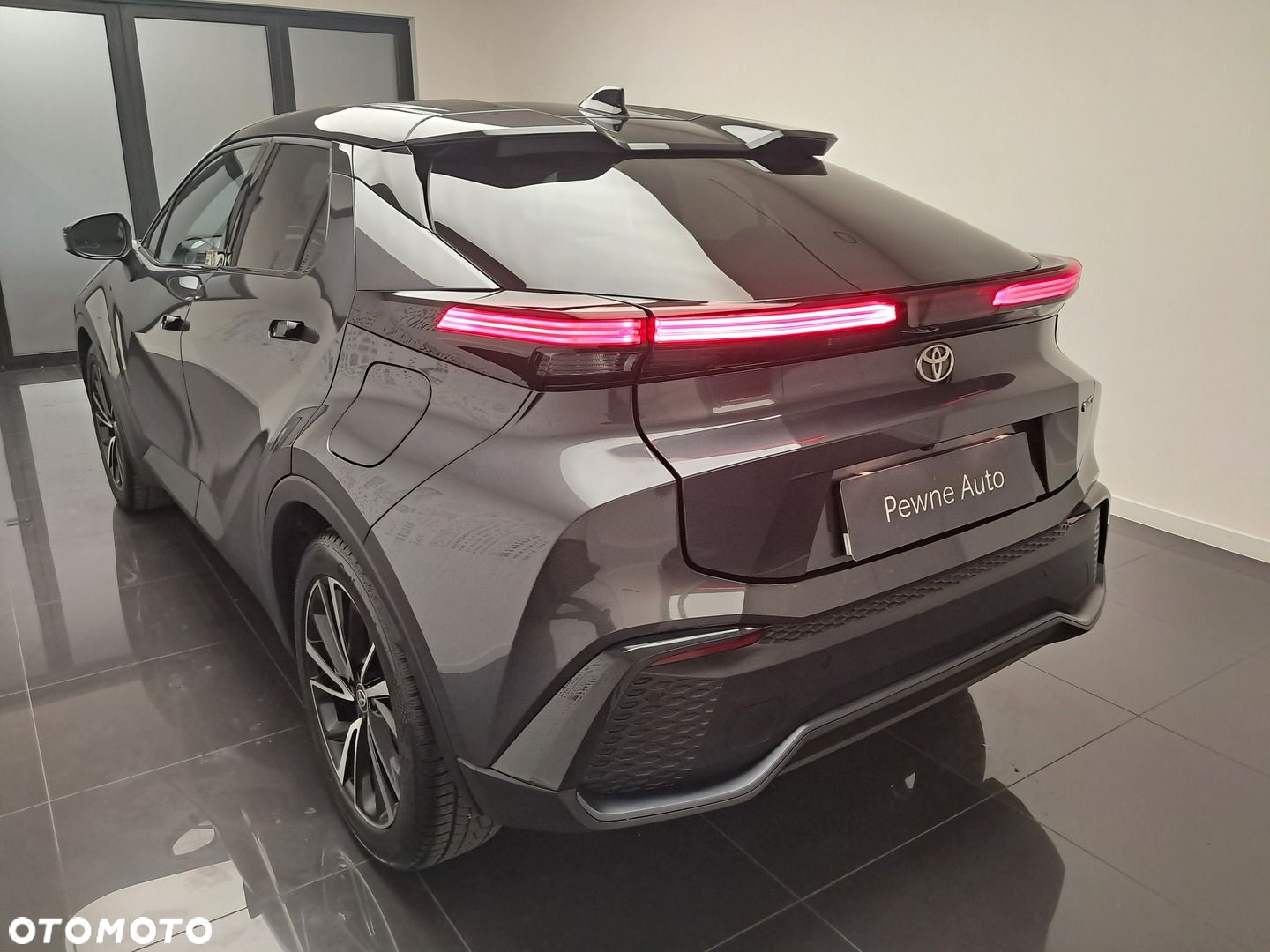 Toyota C-HR - 2