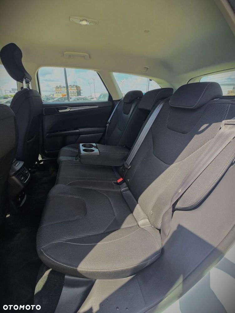 Ford Mondeo - 26