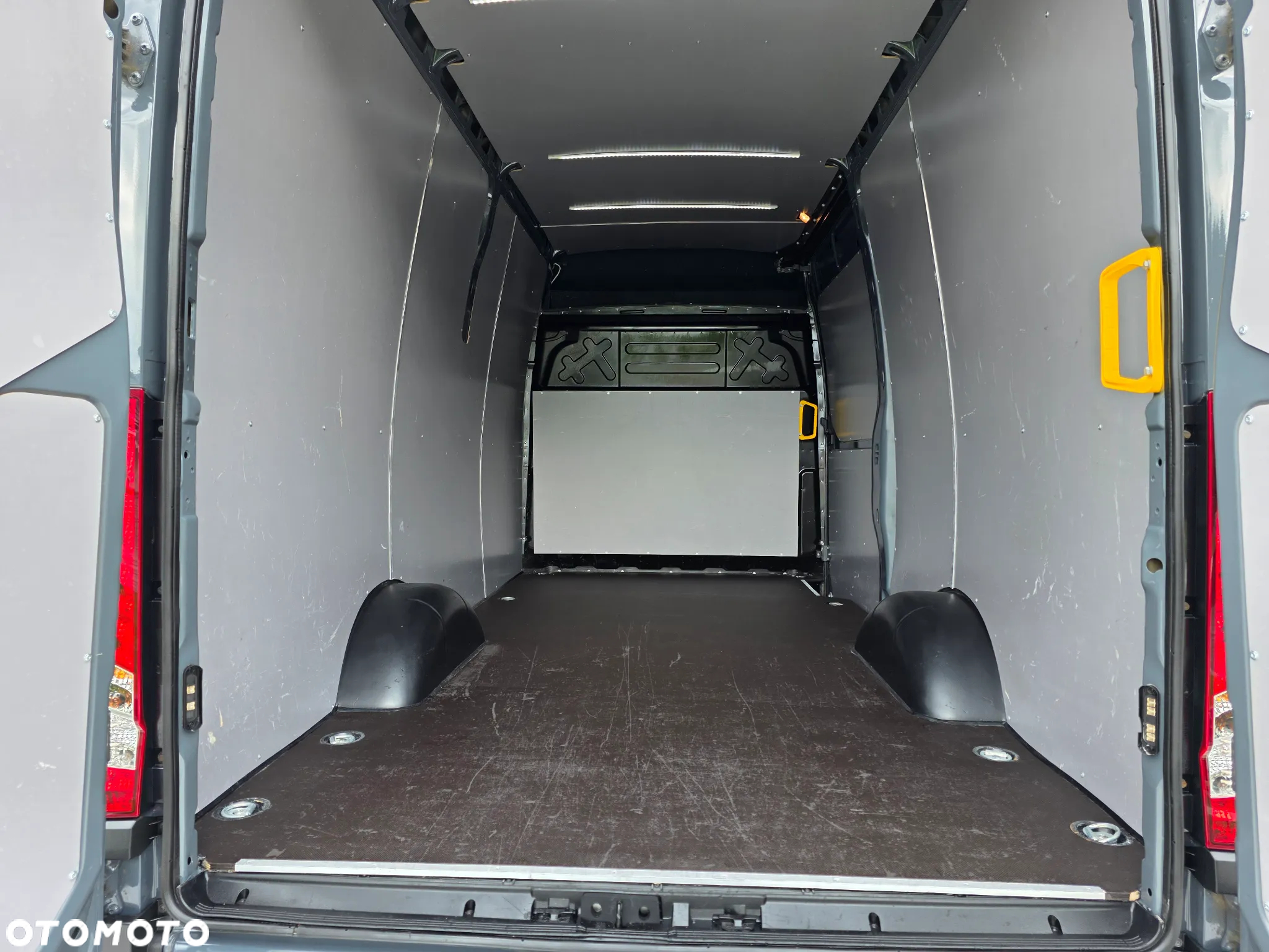 Iveco DAILY 35S16 L3H2 48tyś km SALON POLSKA FV23% LEDY KAMERA - 8