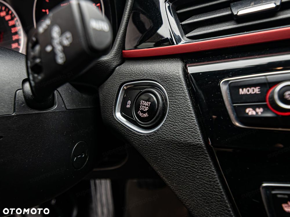 BMW X1 sDrive18d - 18