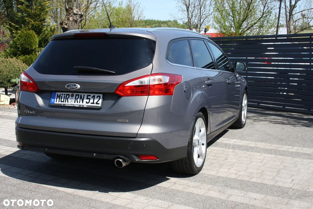 Ford Focus SW 1.6 EcoBoost S&S Titanium - 9