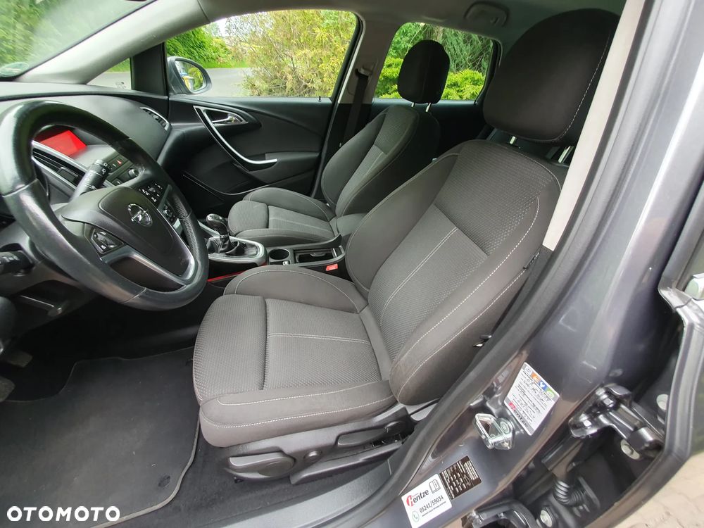 Opel Astra 1.6 Turbo Innovation - 11