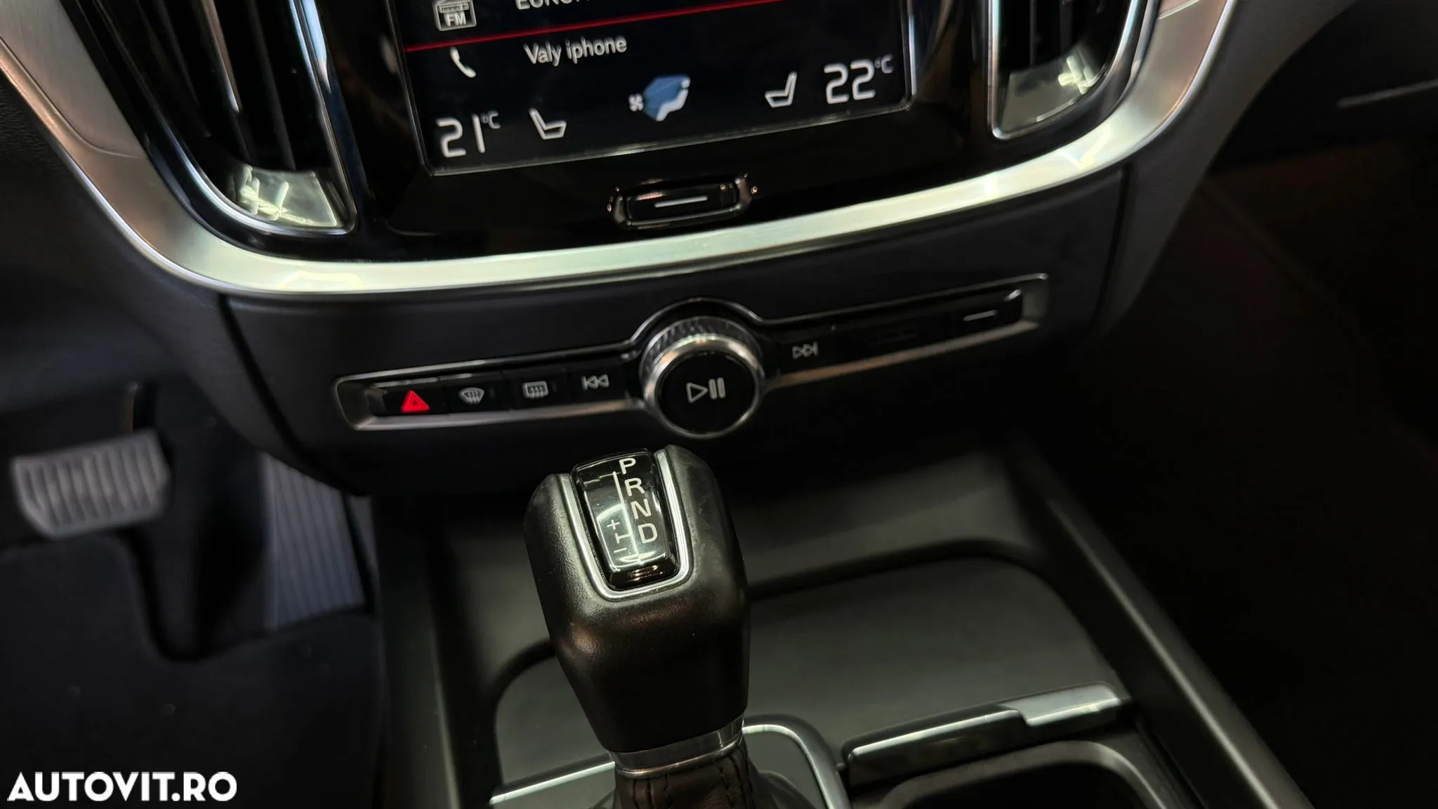 Volvo V60 D3 Momentum - 30