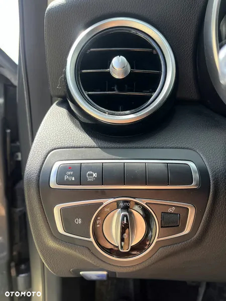 Mercedes-Benz Klasa C 200 T 4Matic 7G-TRONIC Avantgarde - 13