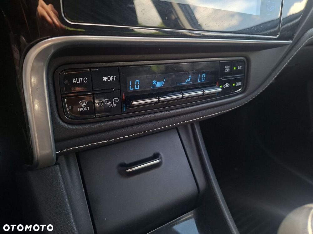 Toyota Corolla - 24