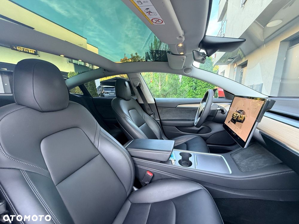 Tesla Model 3 - 29