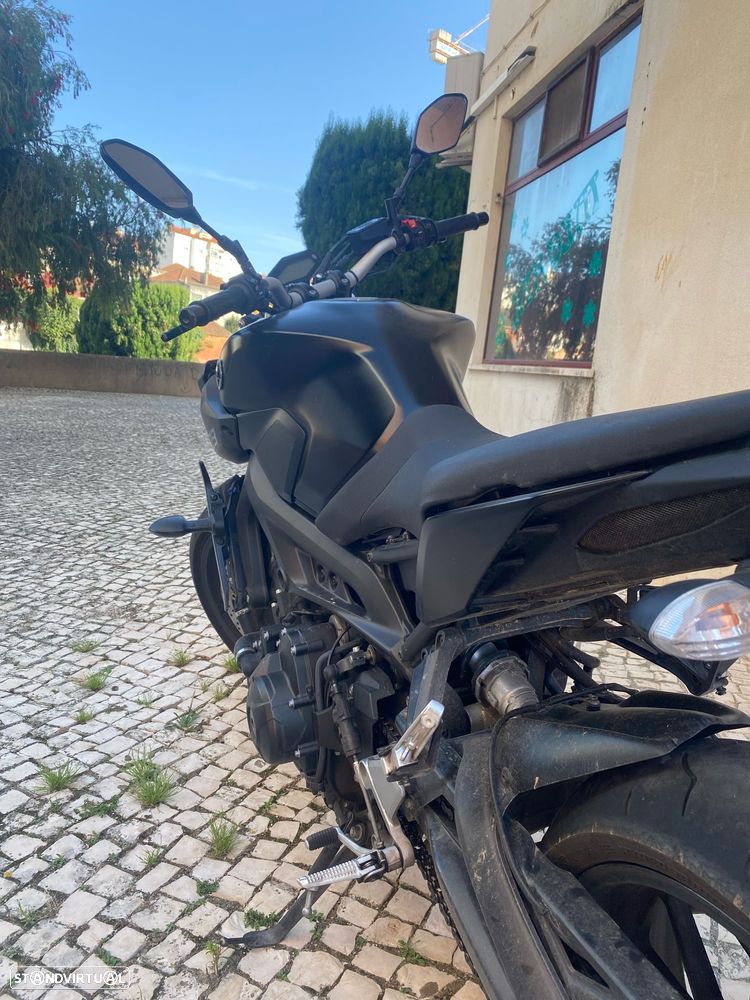 Yamaha MT-09 - 4