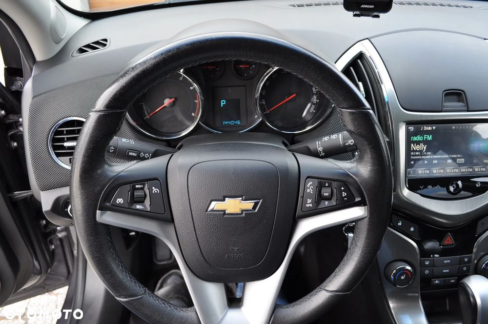 Chevrolet Cruze - 17