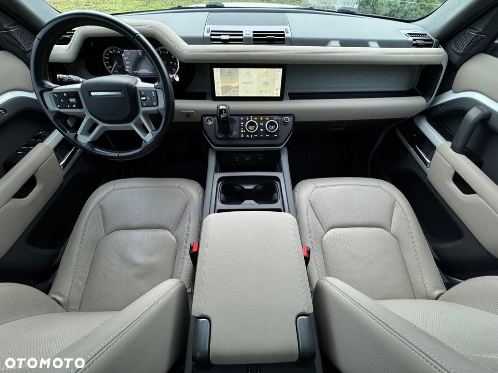 Land Rover Defender 2.0 P300 S - 23