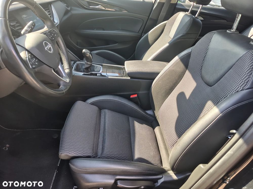 Opel Insignia 1.5 T Innovation S&S - 12