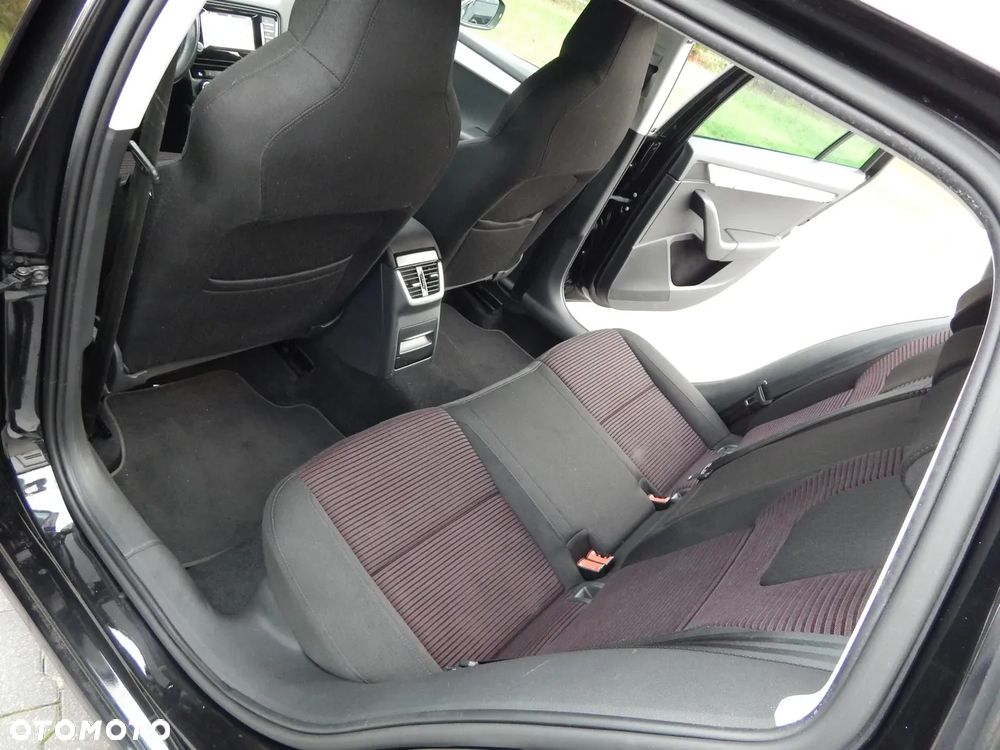 Skoda Octavia 2.0 TDI Edition DSG - 13
