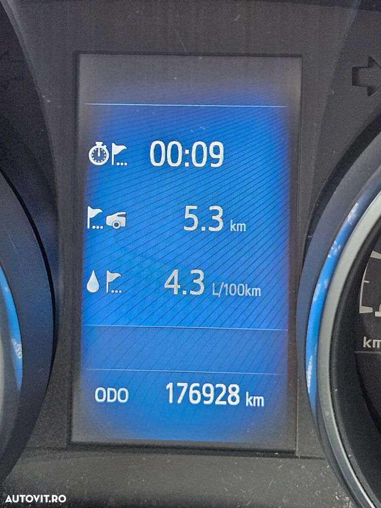 Toyota Auris 1.8 L VVT-i Hybrid Sol - 31